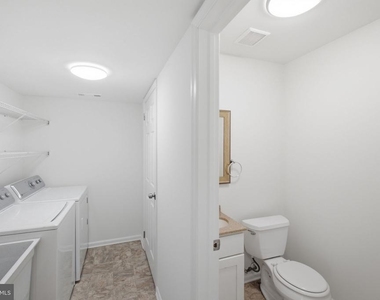 1006 York Road - Photo Thumbnail 6