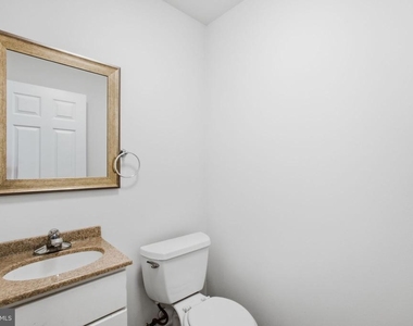 1006 York Road - Photo Thumbnail 7