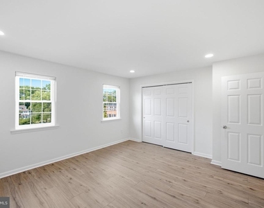 1006 York Road - Photo Thumbnail 14