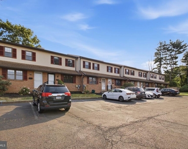 1006 York Road - Photo Thumbnail 28