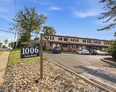 1006 York Road - Photo Thumbnail 27