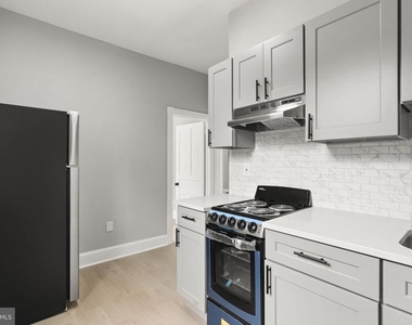 216 Collingdale Avenue - Photo Thumbnail 3