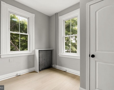 216 Collingdale Avenue - Photo Thumbnail 5