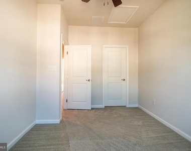 308 Blue Welsh Street - Photo Thumbnail 16