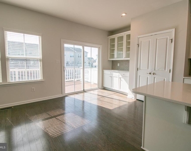 308 Blue Welsh Street - Photo Thumbnail 3