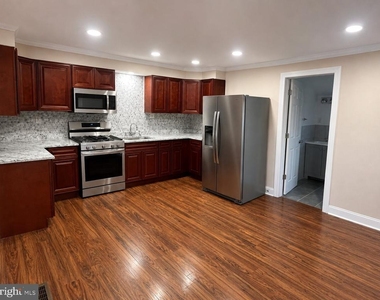 606 Green Street - Photo Thumbnail 29