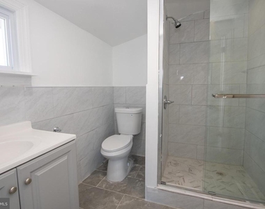 606 Green Street - Photo Thumbnail 18