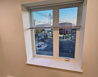 200 Hamilton Avenue - Photo Thumbnail 9