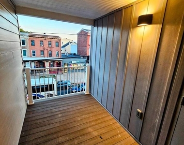 200 Hamilton Avenue - Photo Thumbnail 6