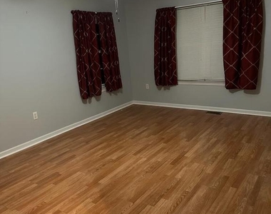 193 Fountayne Lane - Photo Thumbnail 13