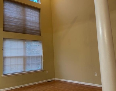193 Fountayne Lane - Photo Thumbnail 6