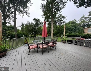 1603 Fairmount Avenue - Photo Thumbnail 13