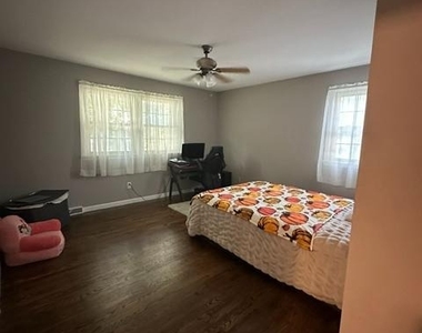 1603 Fairmount Avenue - Photo Thumbnail 11