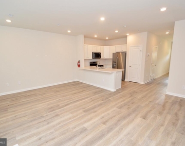 78 Nelsons Way - Photo Thumbnail 4