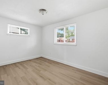 7005 Halleck Street - Photo Thumbnail 10