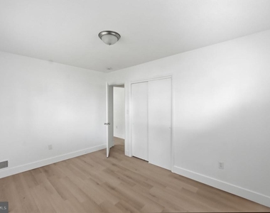 7005 Halleck Street - Photo Thumbnail 13