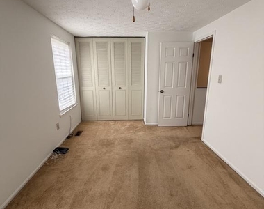 15765 Haynes Rd - Photo Thumbnail 11