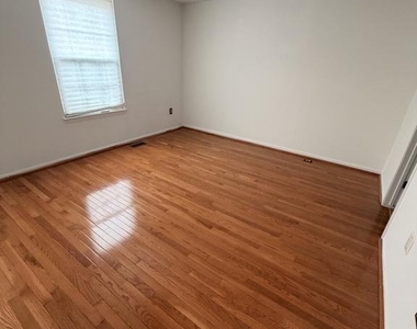 15765 Haynes Rd - Photo Thumbnail 9