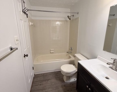 15765 Haynes Rd - Photo Thumbnail 10