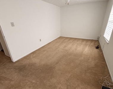 15765 Haynes Rd - Photo Thumbnail 12