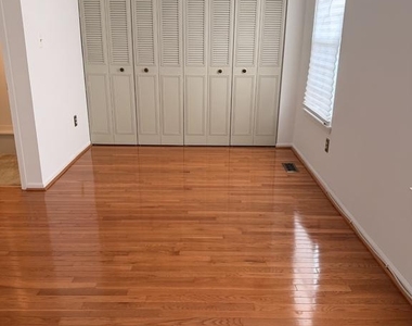 15765 Haynes Rd - Photo Thumbnail 8