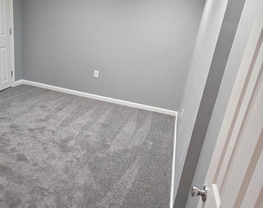 4719 Leroy Gorham Center - Photo Thumbnail 4