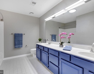 16131 Parklawn Place - Photo Thumbnail 23
