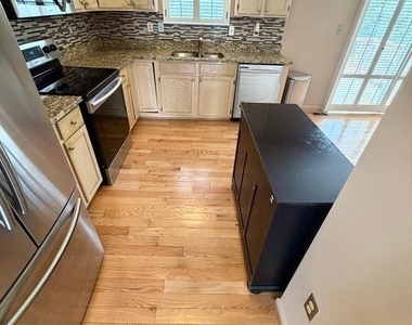 5053 Colburn Terrace - Photo Thumbnail 6