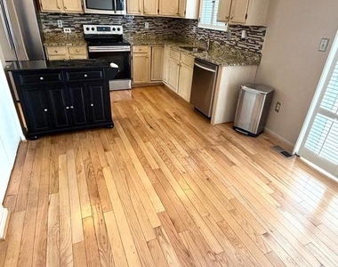 5053 Colburn Terrace - Photo Thumbnail 3