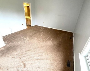 5053 Colburn Terrace - Photo Thumbnail 11