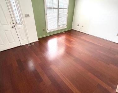 5053 Colburn Terrace - Photo Thumbnail 8