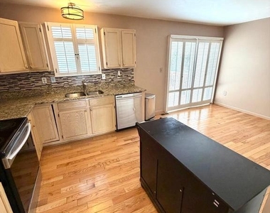 5053 Colburn Terrace - Photo Thumbnail 4