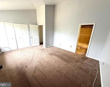 5053 Colburn Terrace - Photo Thumbnail 13
