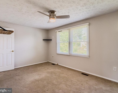 18008 Wagonwheel Court - Photo Thumbnail 17