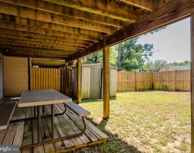 18008 Wagonwheel Court - Photo Thumbnail 9