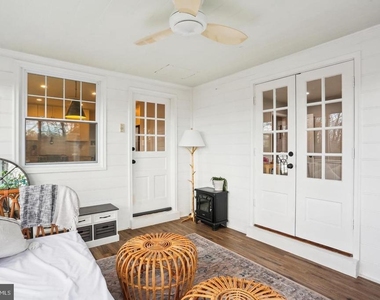 7832 Fulbright Court - Photo Thumbnail 25