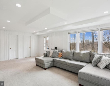 7832 Fulbright Court - Photo Thumbnail 33