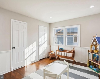 7832 Fulbright Court - Photo Thumbnail 26
