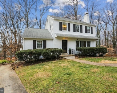 7832 Fulbright Court - Photo Thumbnail 36