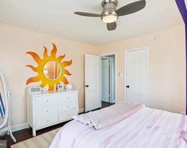 7832 Fulbright Court - Photo Thumbnail 19