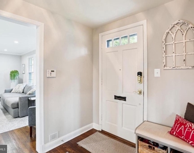 7832 Fulbright Court - Photo Thumbnail 14