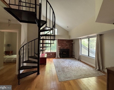 9966 Hellingly Place - Photo Thumbnail 3