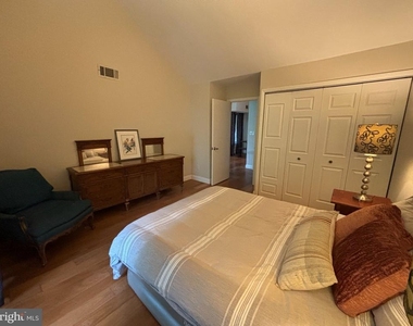 9966 Hellingly Place - Photo Thumbnail 12
