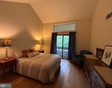 9966 Hellingly Place - Photo Thumbnail 14