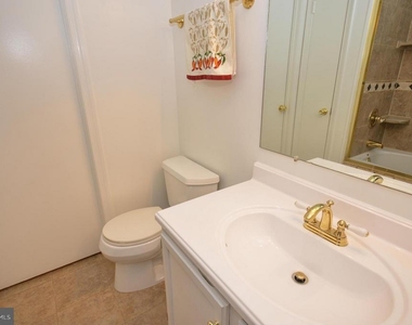 166 Crossbow Lane - Photo Thumbnail 11