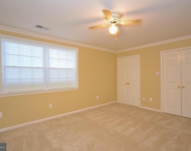 166 Crossbow Lane - Photo Thumbnail 8