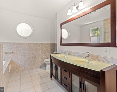 7504 Radnor Road - Photo Thumbnail 27