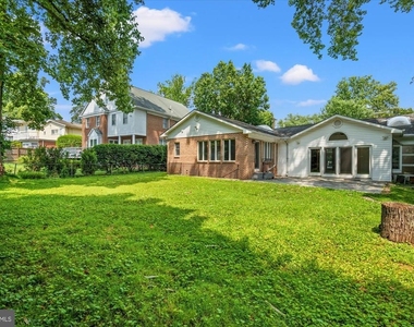 7504 Radnor Road - Photo Thumbnail 32