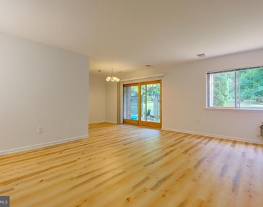 3386 Hewitt Avenue - Photo Thumbnail 10