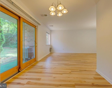 3386 Hewitt Avenue - Photo Thumbnail 9